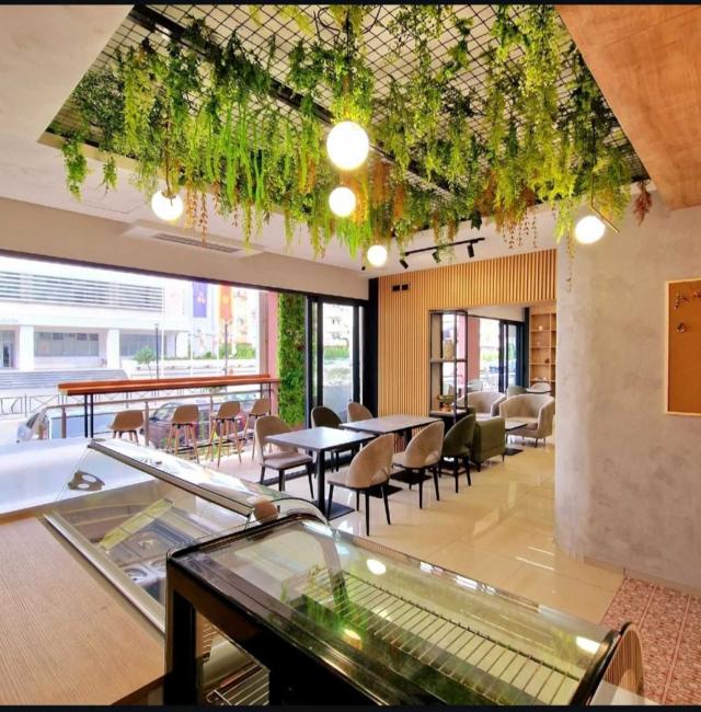 Na prodaju luksuzan restoran na atraktivnoj lokaciji – Rozino, Budva, 97 m² + terasa