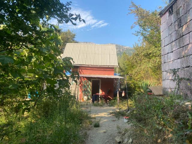 Small Two-storey legal house in Çani - 39,000 euros