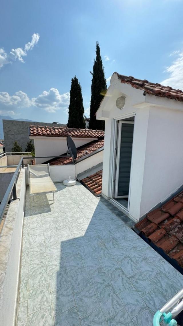 Cozy townhouse apartment near Nikki Beach, Radovici, Tivat Riviera