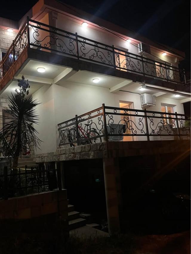 A spacious and cozy house in Bar (Šušanj), your ideal family retreat