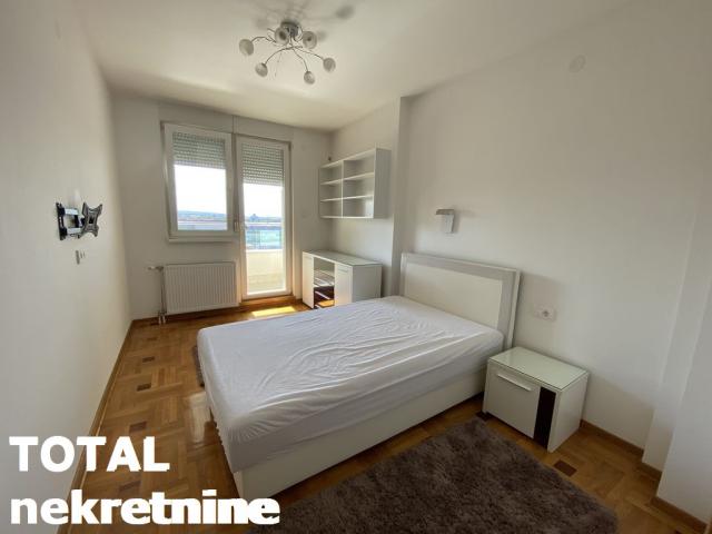 NOVI SAD - BULEVAR PATRIJARHA PAVLA - 102.00 m2