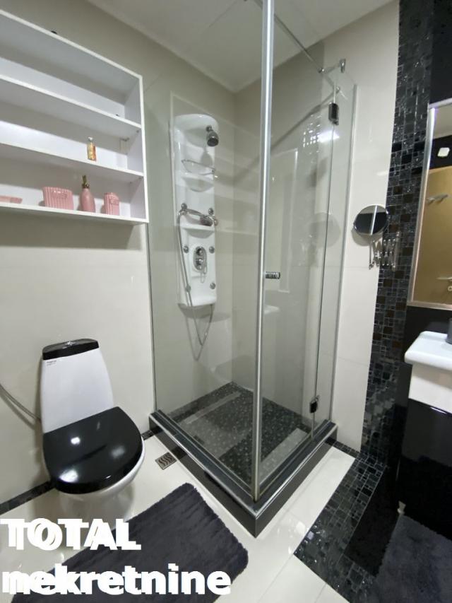 NOVI SAD - BULEVAR PATRIJARHA PAVLA - 102.00 m2