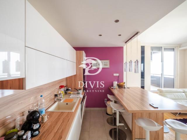 Lux 4. 0 penthaus u kompleksu Dunavske terase 129m2