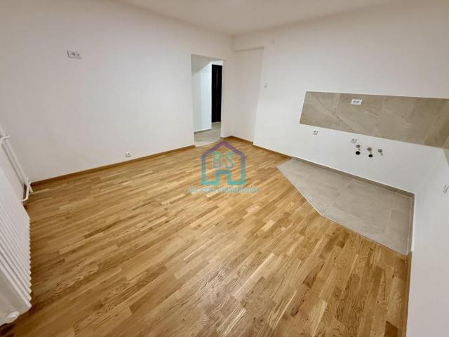 Prodaja, Stan, 54m2 , Sajmište