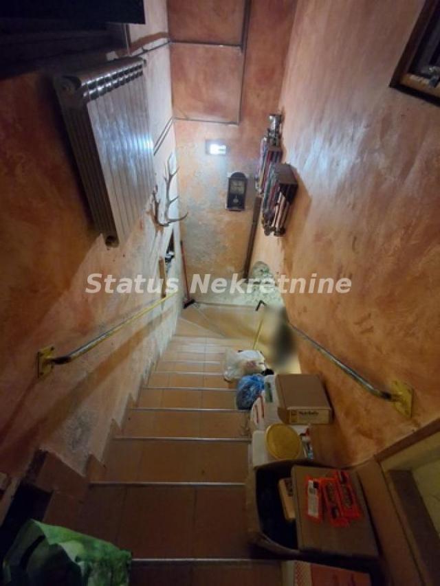 Futog-Uknjižena kuća 156 m2 starije gradnje sa Lokalom i Podrumom u blizini Dunava-065/385 8880