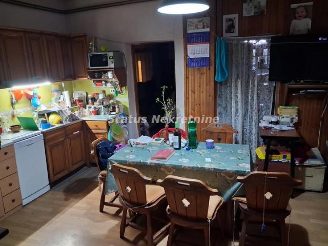 Futog-Uknjižena kuća 156 m2 starije gradnje sa Lokalom i Podrumom u blizini Dunava-065/385 8880