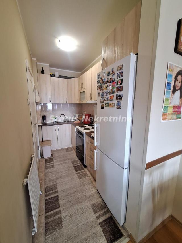 DVOSOBAN STAN 45M2 SOMBORSKI BULEVAR U DOBROM STANJU 139 000EU