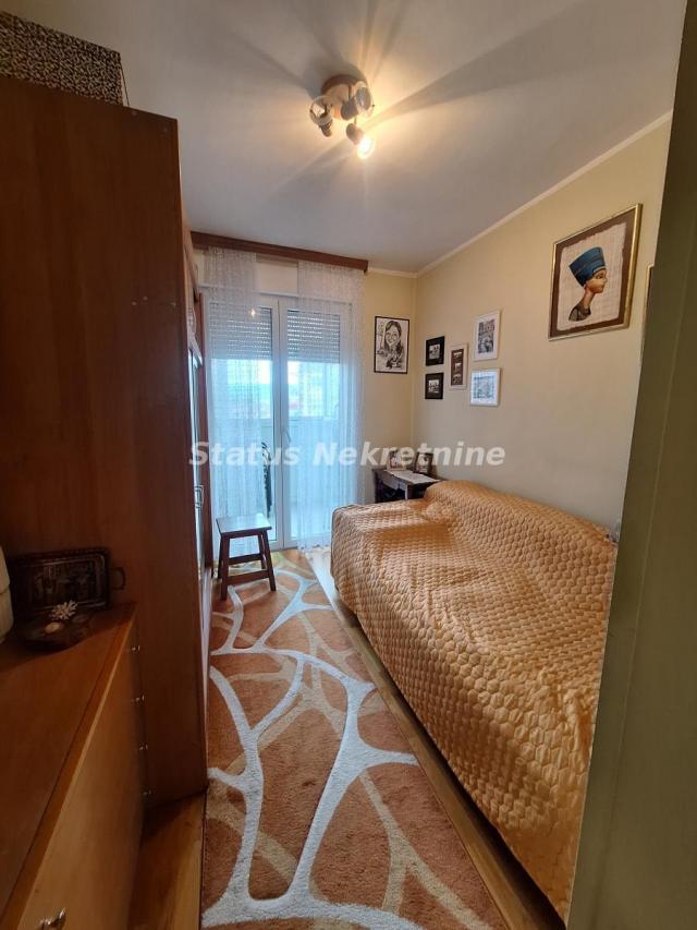 DVOSOBAN STAN 45M2 SOMBORSKI BULEVAR U DOBROM STANJU 139 000EU