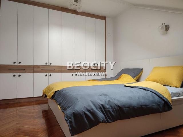 Novi Sad, Centar, Pavla Papa, 3.0, 81m2, 1000EUR