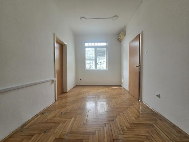 Poslovni prostor, 139m², Centar, Podgorica