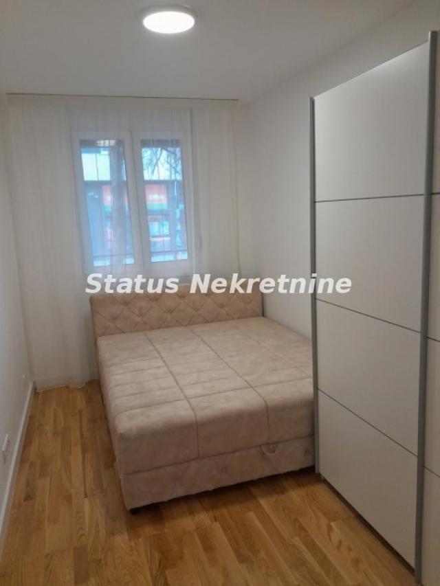 NAMEŠTEN NOV DVOSOBAN STAN NA PODBARI, BLIZU CENTRA, 400EU
