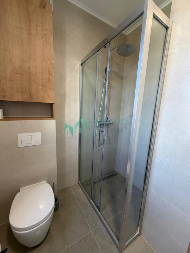 Izdavanje, Stan, 45m2 , Grbavica - Telep
