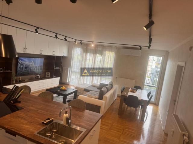 Lux četvorosoban stan 150 m2 u Subotici, naselje Prozivka