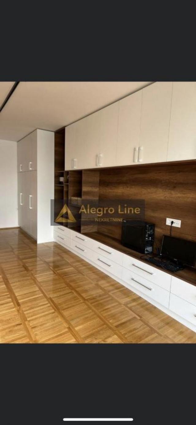 Lux četvorosoban stan 150 m2 u Subotici, naselje Prozivka