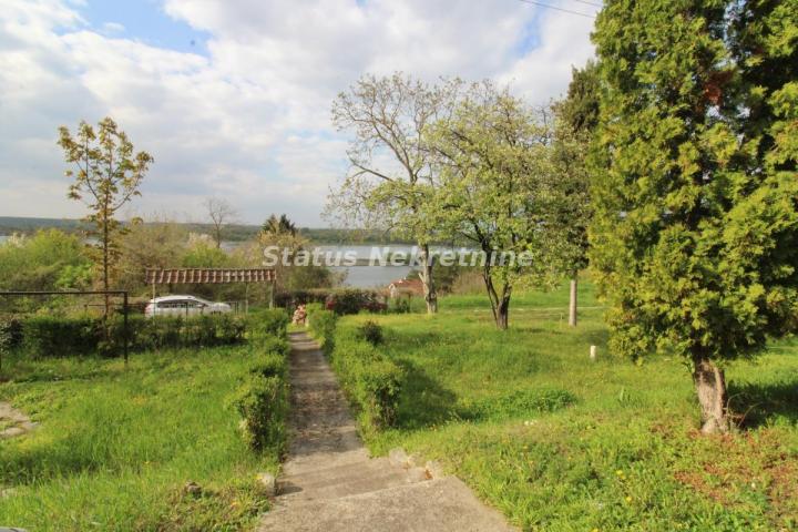 Pogled na Dunav-Vikendica 130 m², plac 8.02 a, Krčedin