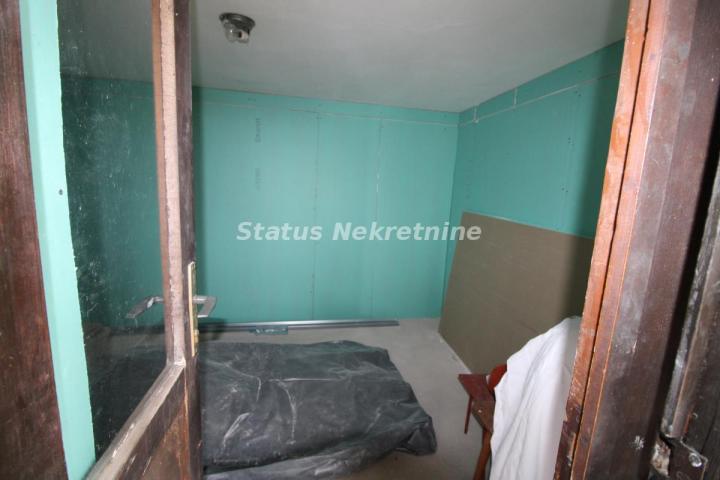 Pogled na Dunav-Vikendica 130 m², plac 8.02 a, Krčedin