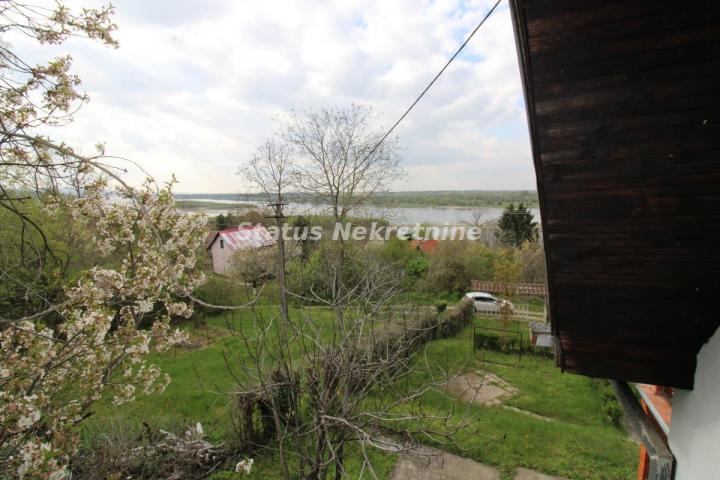 Pogled na Dunav-Vikendica 130 m², plac 8.02 a, Krčedin