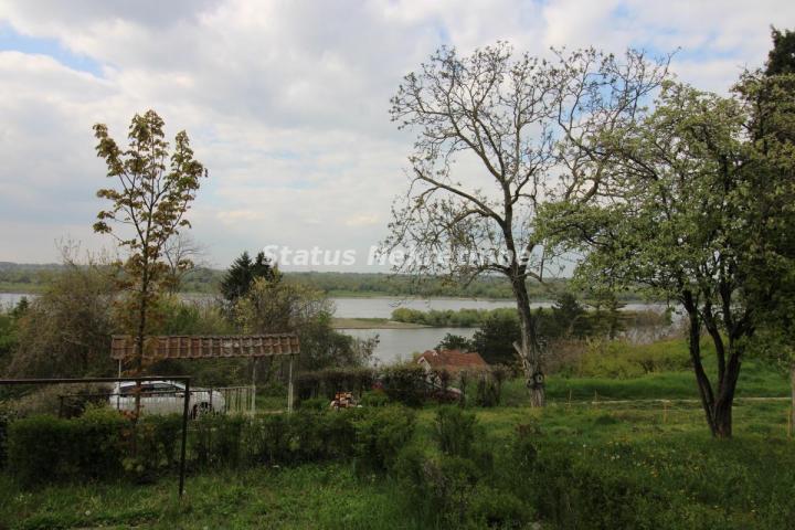 Pogled na Dunav-Vikendica 130 m², plac 8.02 a, Krčedin