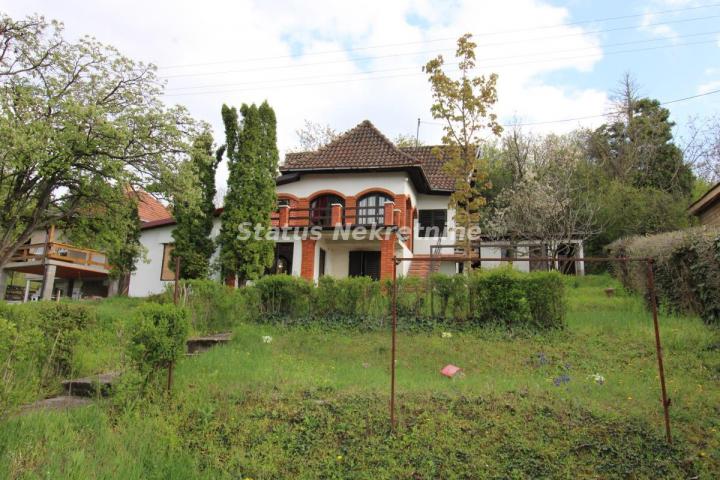 Pogled na Dunav-Vikendica 130 m², plac 8.02 a, Krčedin
