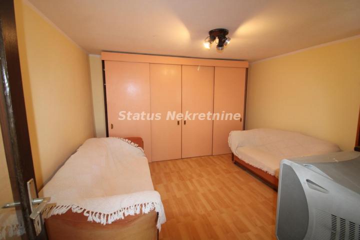 Pogled na Dunav-Vikendica 130 m², plac 8.02 a, Krčedin