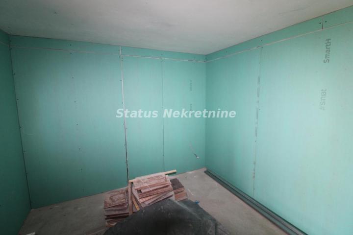 Pogled na Dunav-Vikendica 130 m², plac 8.02 a, Krčedin