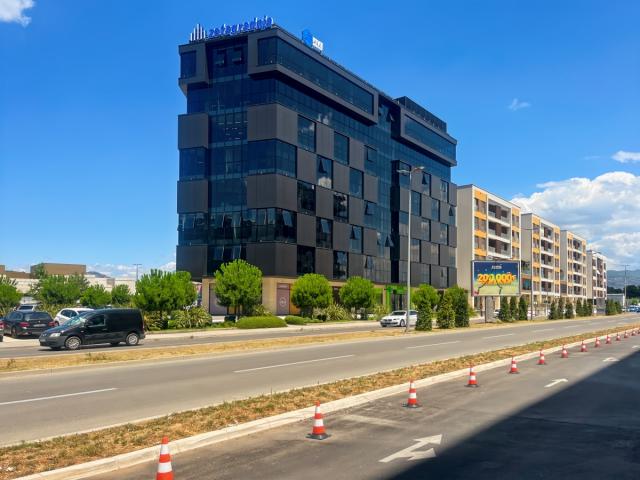 Privatne kancelarije za 3 zaposlenih na lokaciji Regus Business Tower Montenegro
