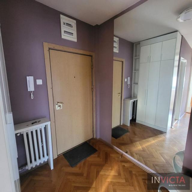 Četvorosoban - Radnička ulica, centar