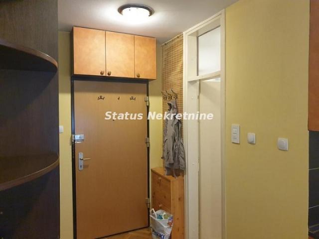 NAMEŠTENA GARSONJERA 22M2 KRALJEVIĆA MARKA, BLIZU STANICE, CENA 260EU 065-385-88-86