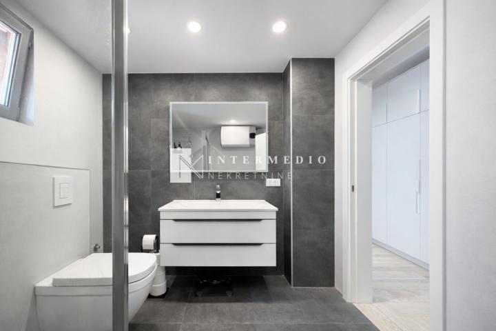 Stan na prodaju Baošići Herceg Novi – jednosoban, pogled na more, 45 m², ispod m