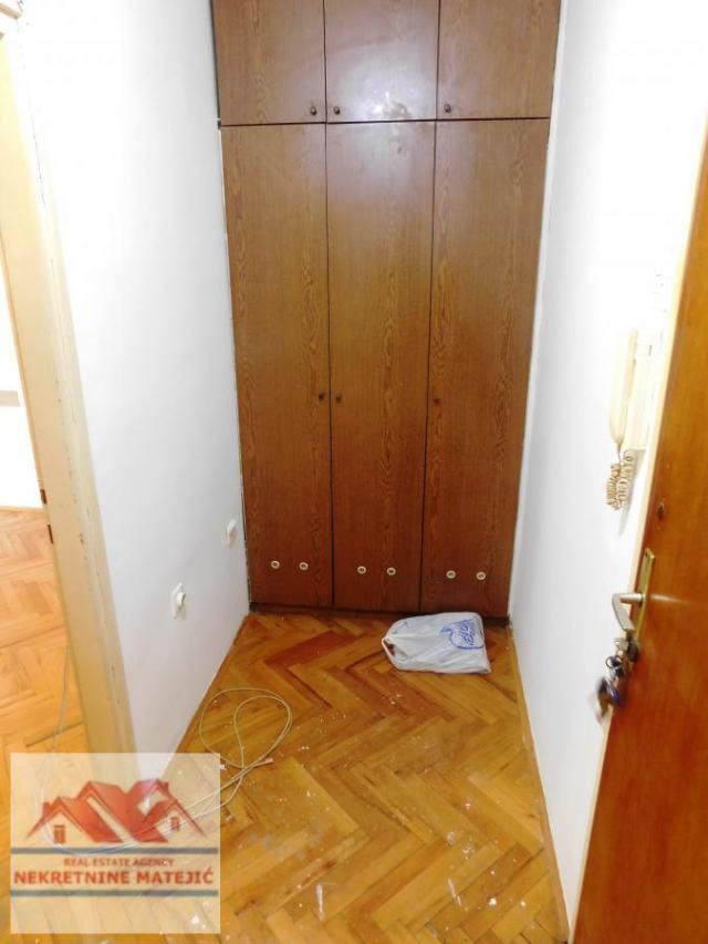 STANOVO 1,0 STAN 42M2-3. SPRAT, CG---67900 E