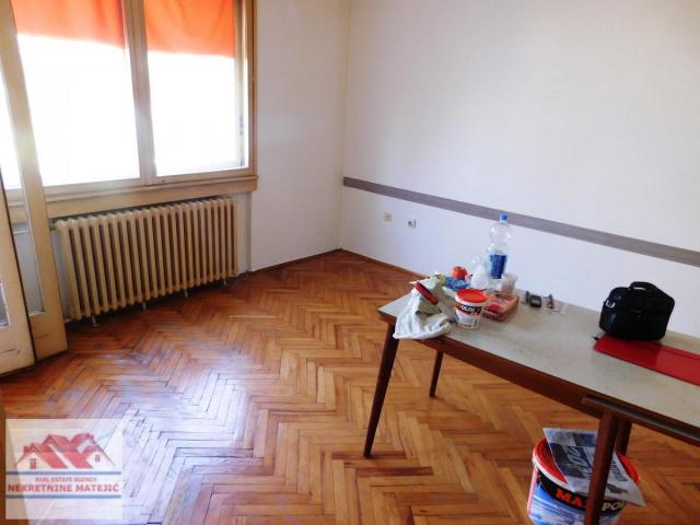 STANOVO 1,0 STAN 42M2-3. SPRAT, CG---67900 E