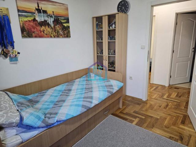 Troiposoban stan 69 m² sa galerijom od 15 m²