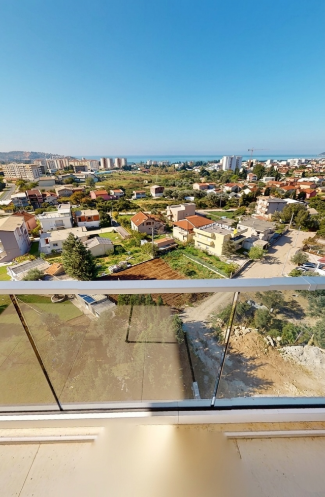 72,76 m² große Wohnung mit Meerblick in der Wohnanlage, Bar