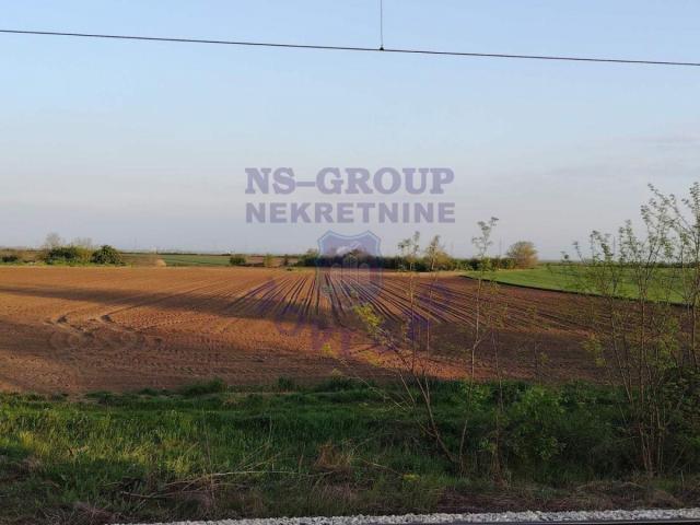 Plac na dobroj lokaciji