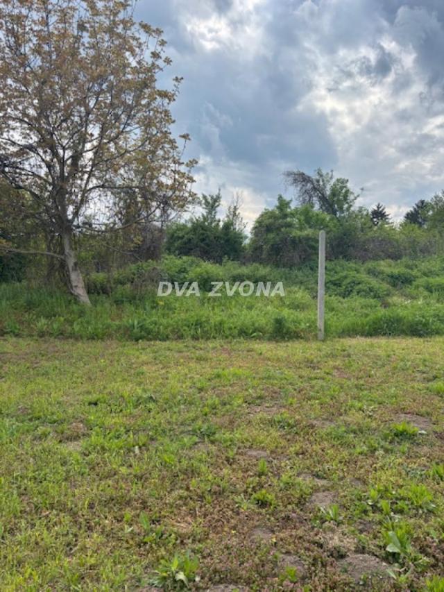 PRODAJA PLACA – 64 ARA | VIKEND ZONA ČORTANOVCI