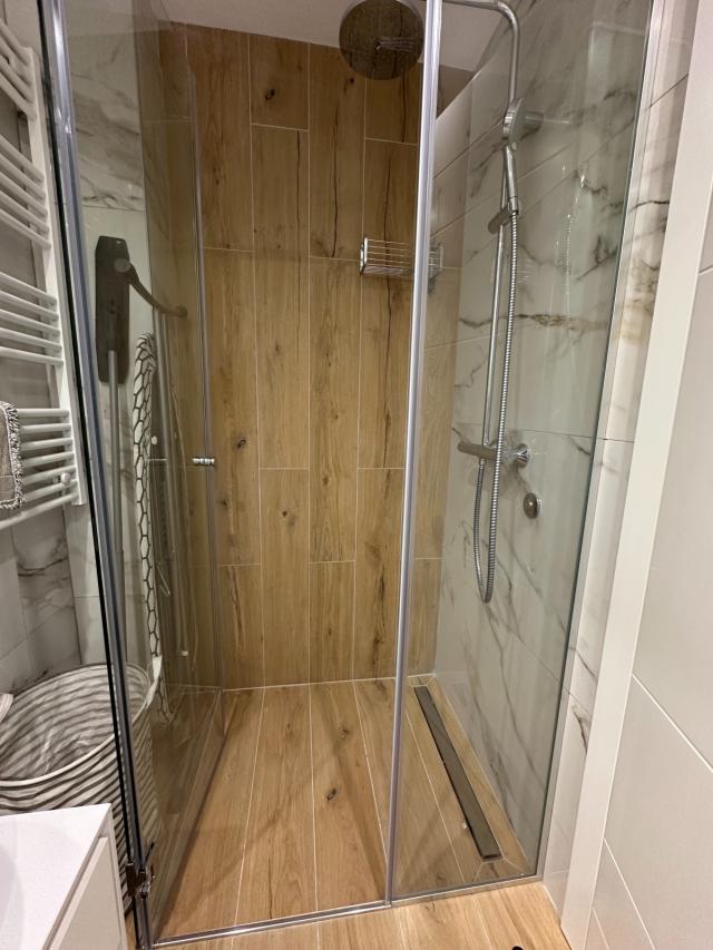 Novi Beograd - KVART 64, garsonjera 28 m2, plus terasa 16 m2, nova, neuseljavana