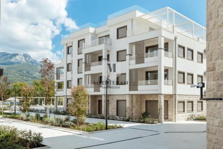 Herceg Novi – Igalo, jednosoban stan površine 59m² u kompleksu sa bazenom. 