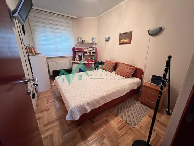Novi Sad, Adice - uz Telep - Komforna šestosobna spratna kuća na lepom placu 