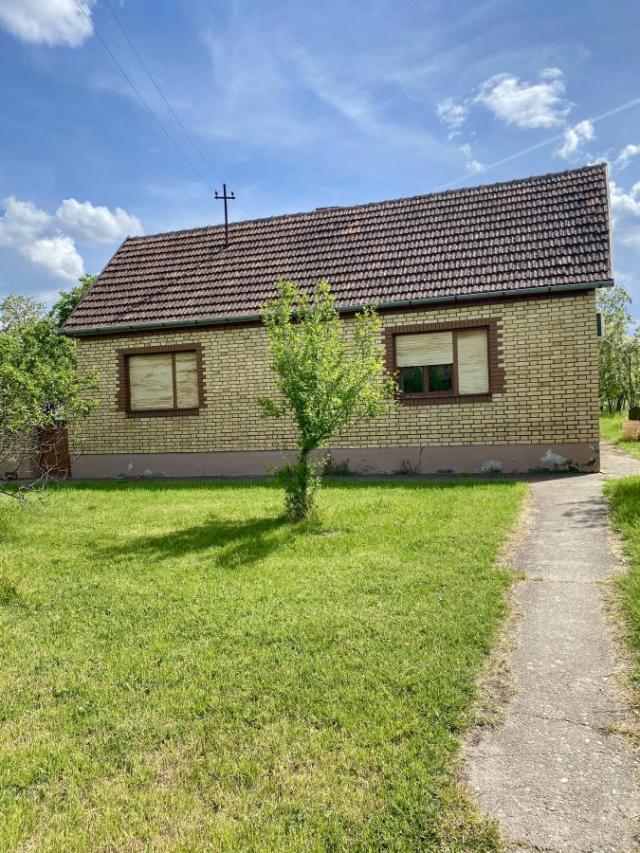 Samoš kuća na prodaju