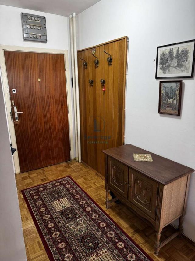 Vojvode Stepe, 67 m2
