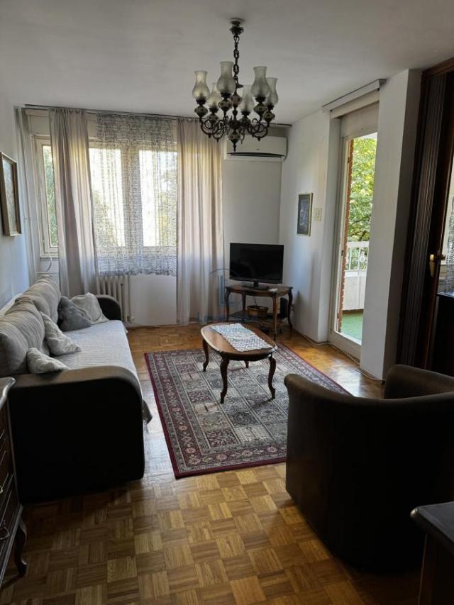 Vojvode Stepe, 67 m2