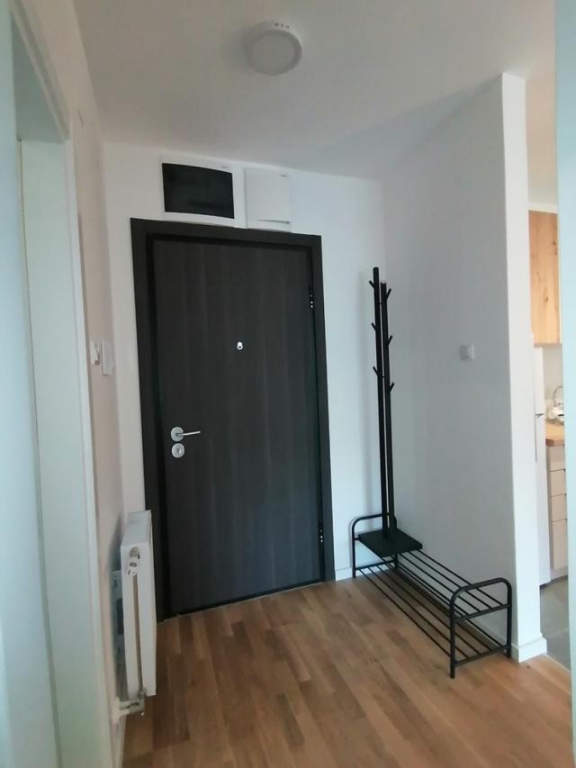 Nov neuseljavan dvosoban stan 42m2, gas kalorimetri - Podbara