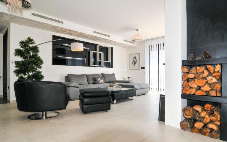Luxury Villa with Pool, Guest Apartment & Additional Land – Tivat