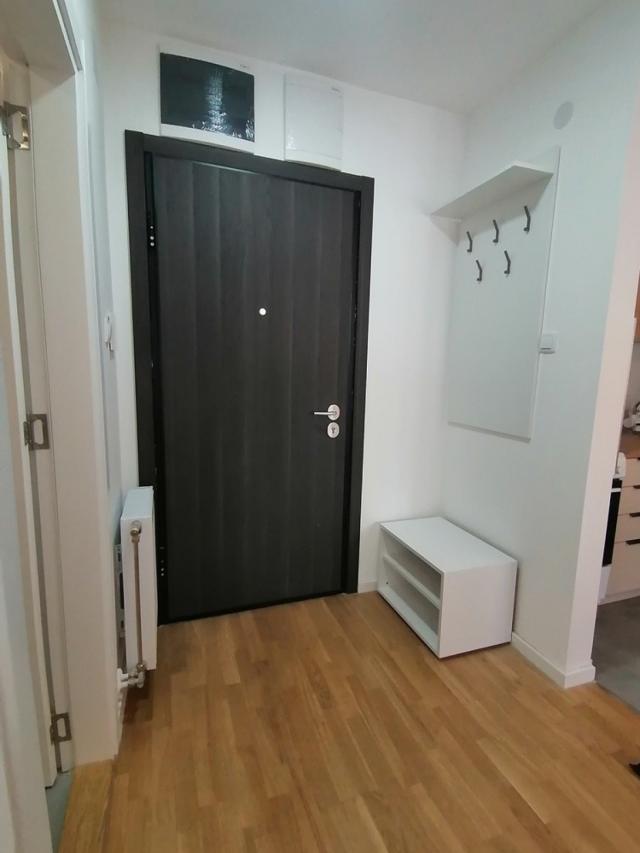 Nov neuseljavan jednoiposoban stan 32m2, gas kalorimetri - Podbara