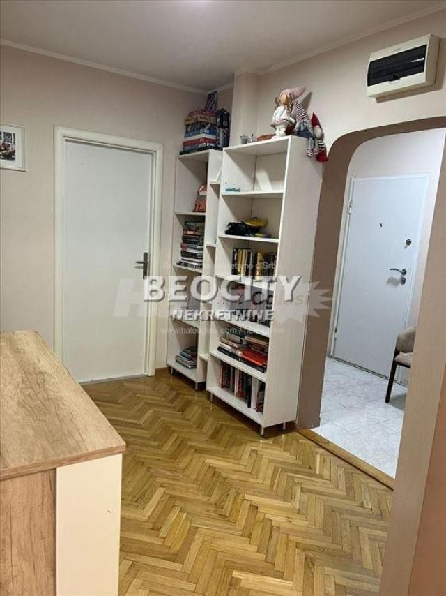 Voždovac, Braće Jerković, Dragice Končar, 4.0, 100m2, 800EUR