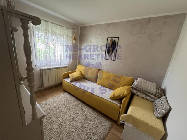 Porodična kuća 179m2 na placu od 406m2!