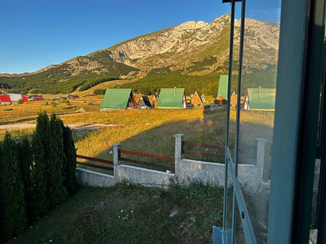 Gemütliches Berghaus nahe dem Skizentrum Savin Kuk in Žabljak zu verkaufen