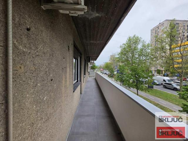 Kod Spensa, 73m2, Troiposoban za poslovni prostor, Useljiv