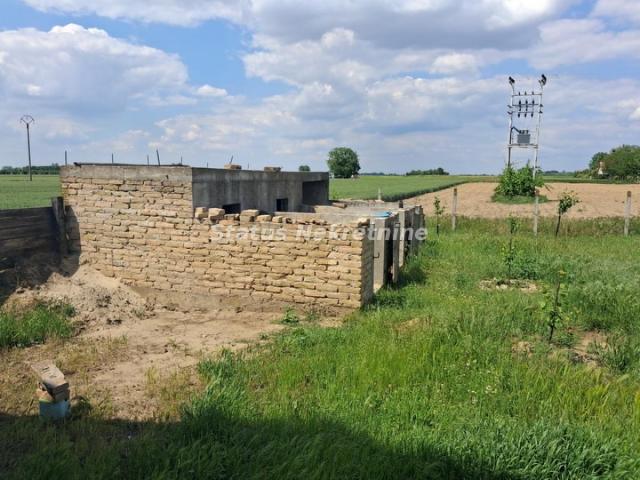 Futog-Uknjižena kuća 118 m2 na Velikom Placu 4770 m2 za Poslovanje i Biznis-065/385 8880