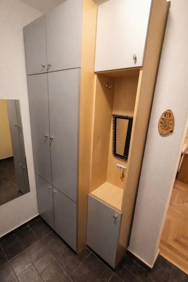 RIBLJA PIJACA | Dvosoban stan sa velikom terasom | II sprat | 49m²